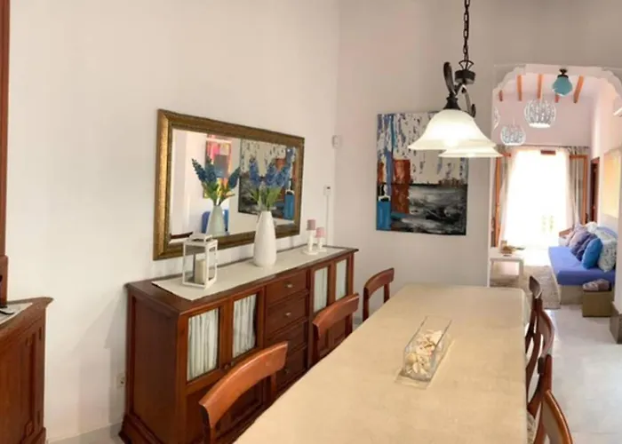 Casa Antigua Reformada Junto Al Mar